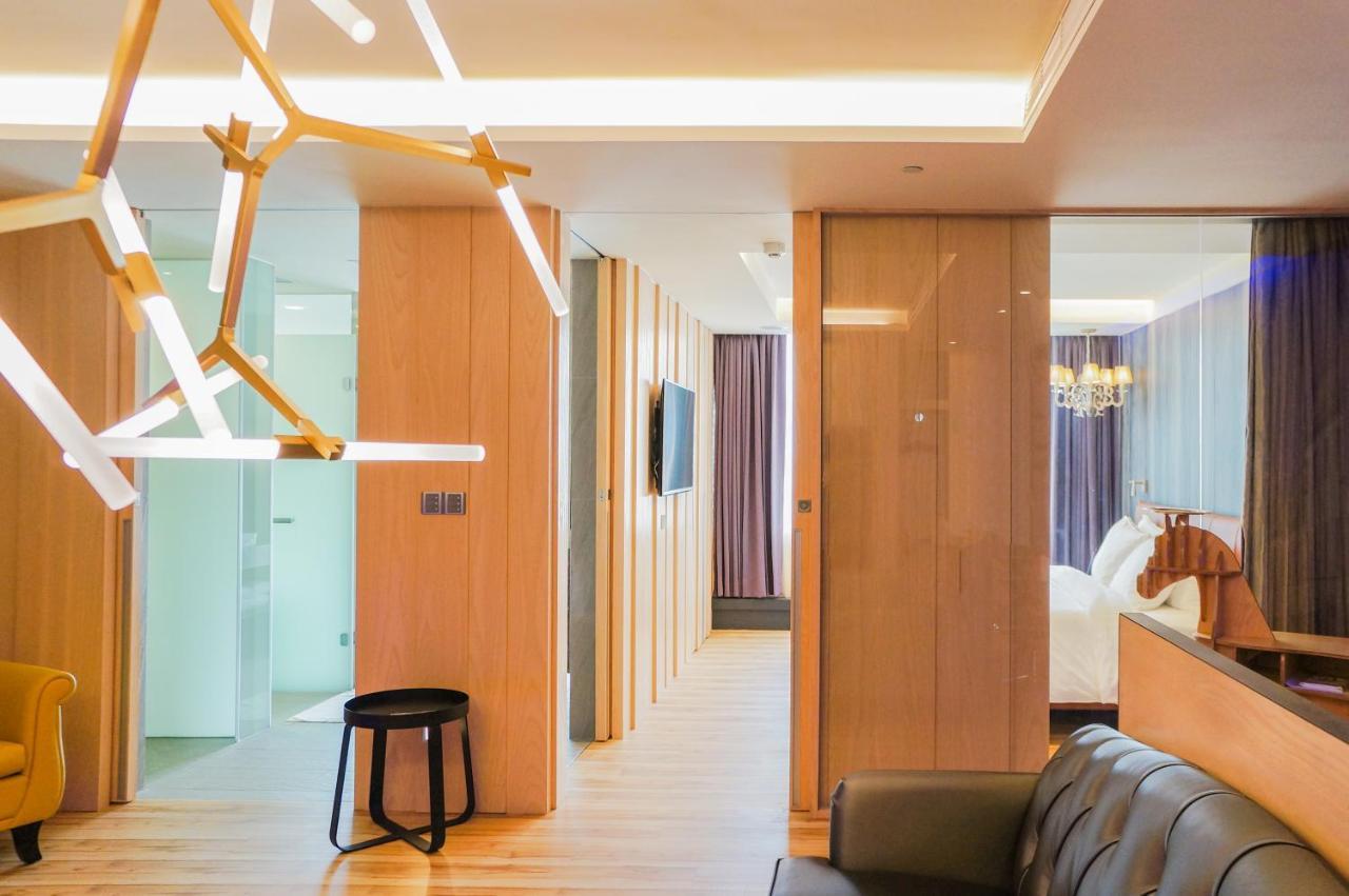 Fx Hotel Tainan Exterior foto