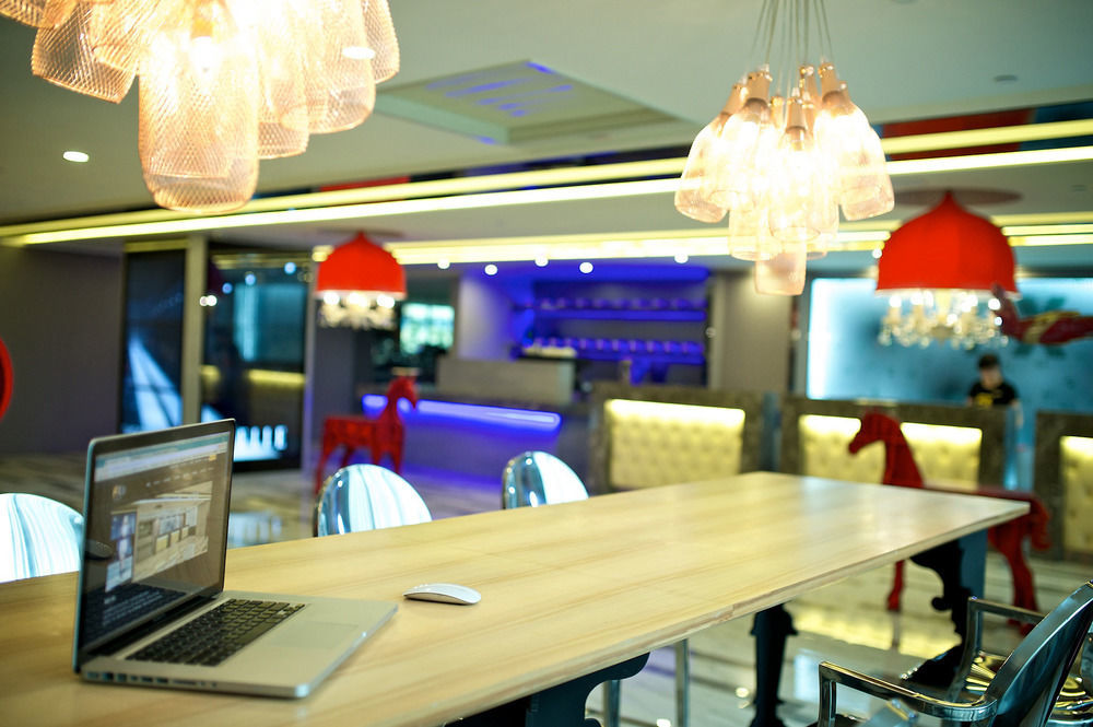Fx Hotel Tainan Exterior foto